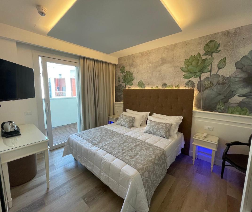 Park Hotel Cellini Лідо-ді-Єзоло Екстер'єр фото